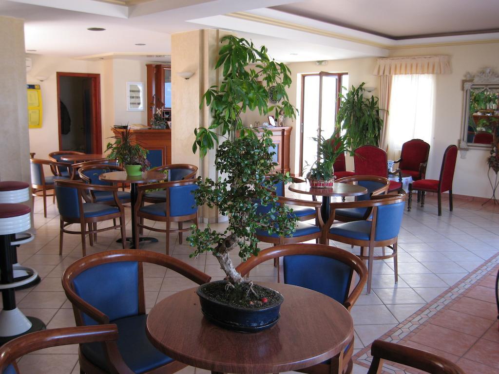Blue Sea Hotel Apartments Rethymno  Exterior photo